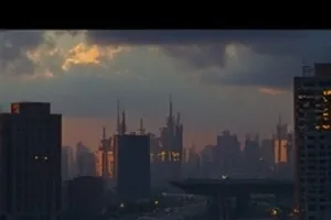 都市剧《最后一班地铁》封面，末班车厢与车窗倒影